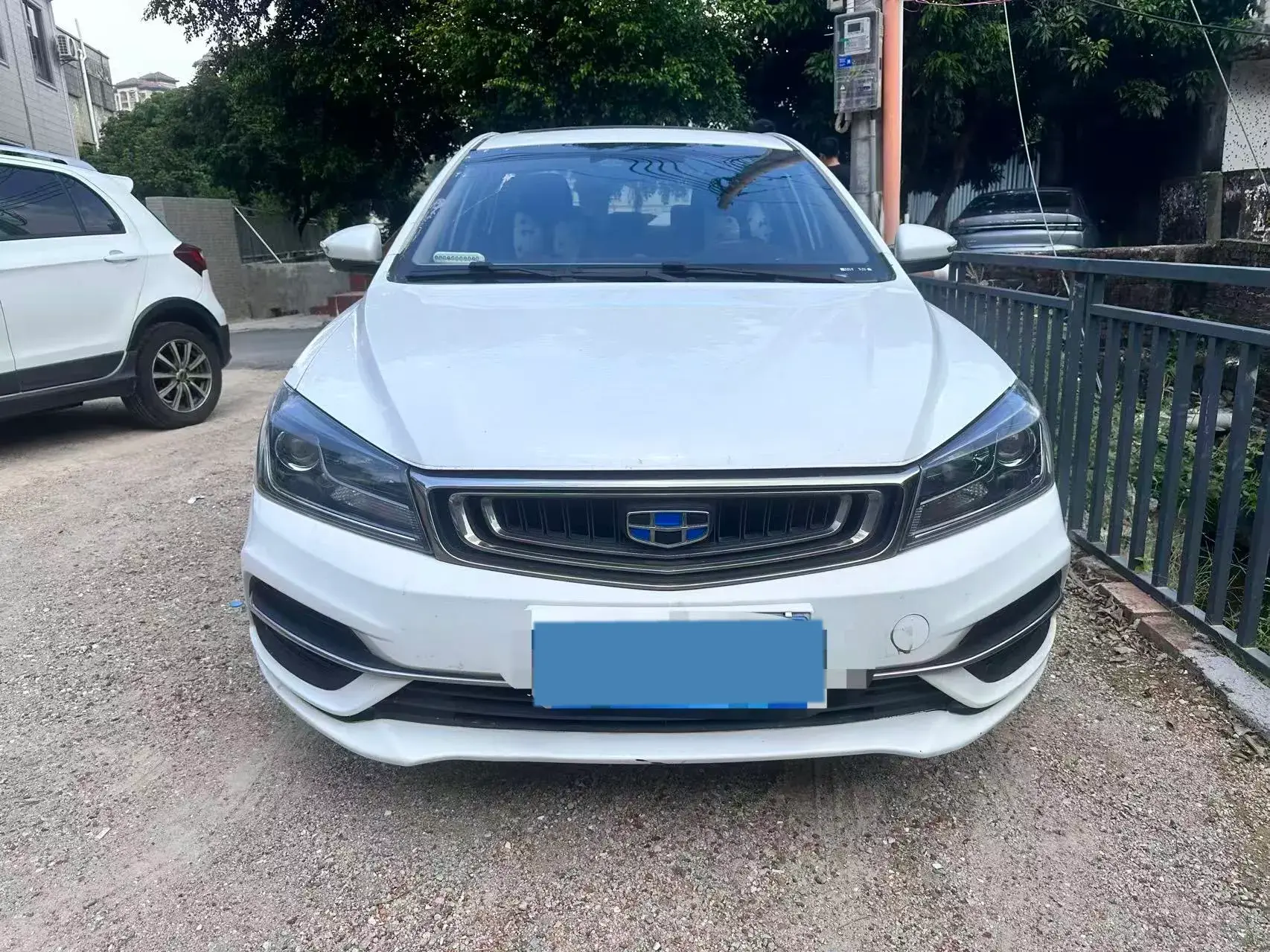 2018 GEELY EMGRAND thumbnail 2