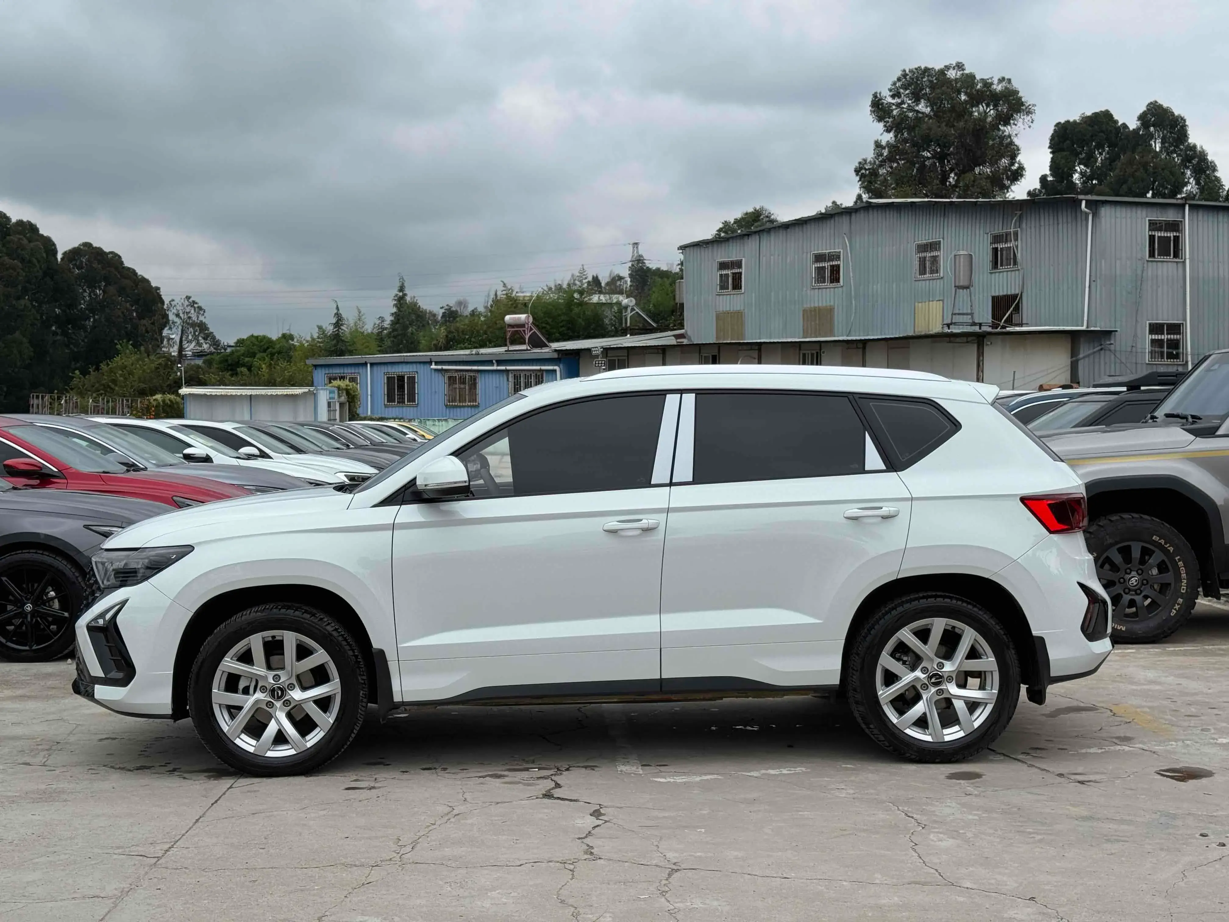 2024 JETTA VS5 thumbnail 3