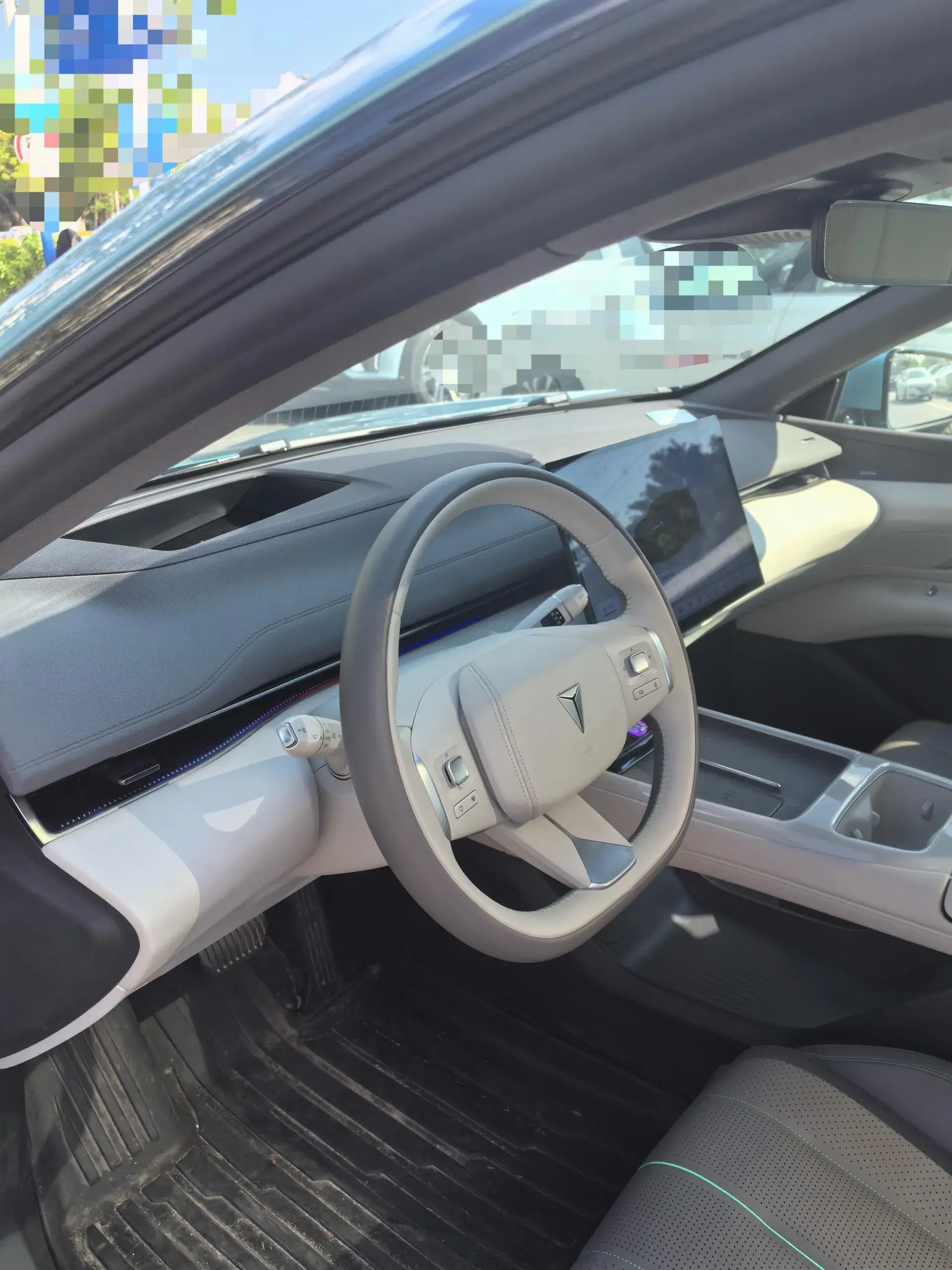 2025 DEEPAL L07 thumbnail 3