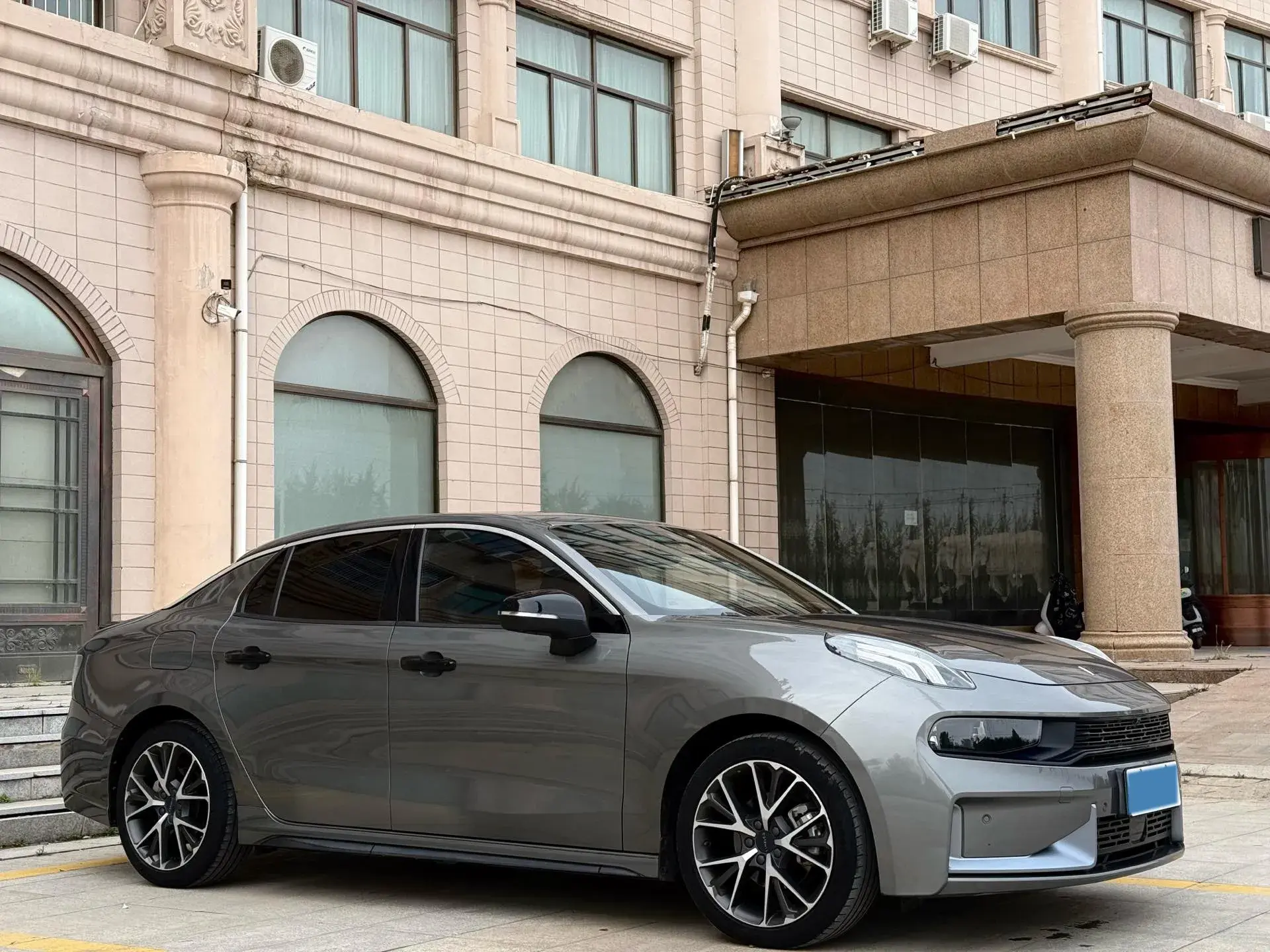 2021 LYNK&CO 03 thumbnail 3