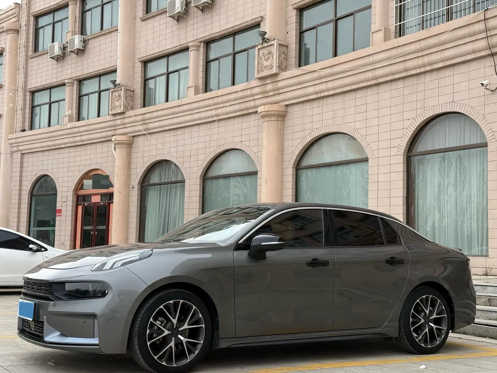 2021 LYNK&CO 03 view 1