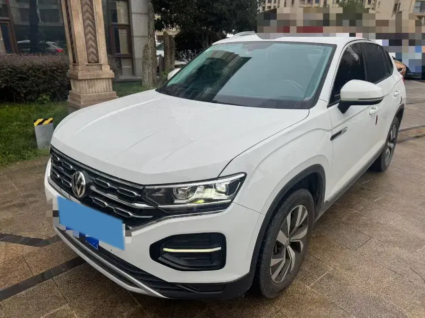 2021 VOLKSWAGEN TAYRON view 1