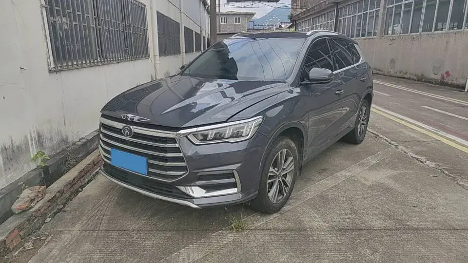 2019 BYD SONG view 1