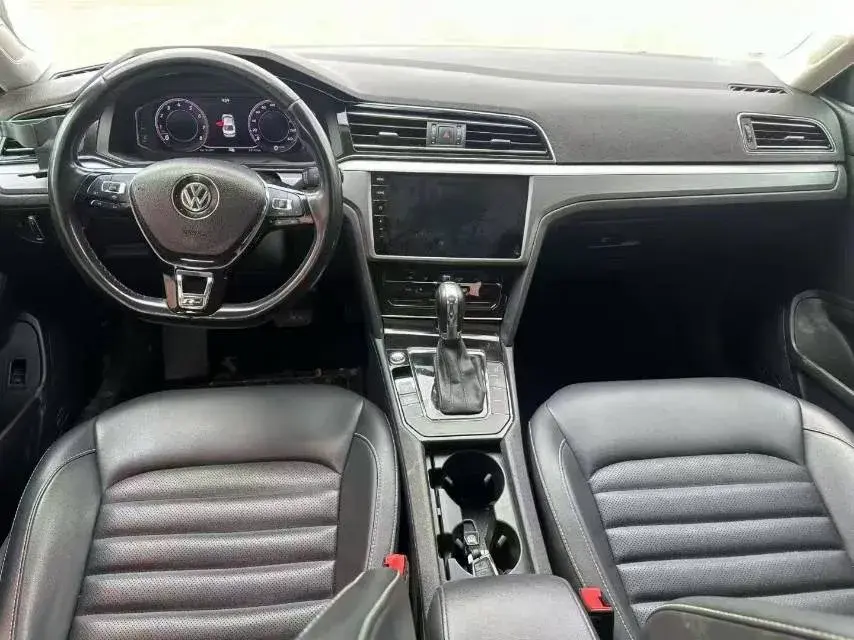 2021 VOLKSWAGEN LAMANDO thumbnail 4