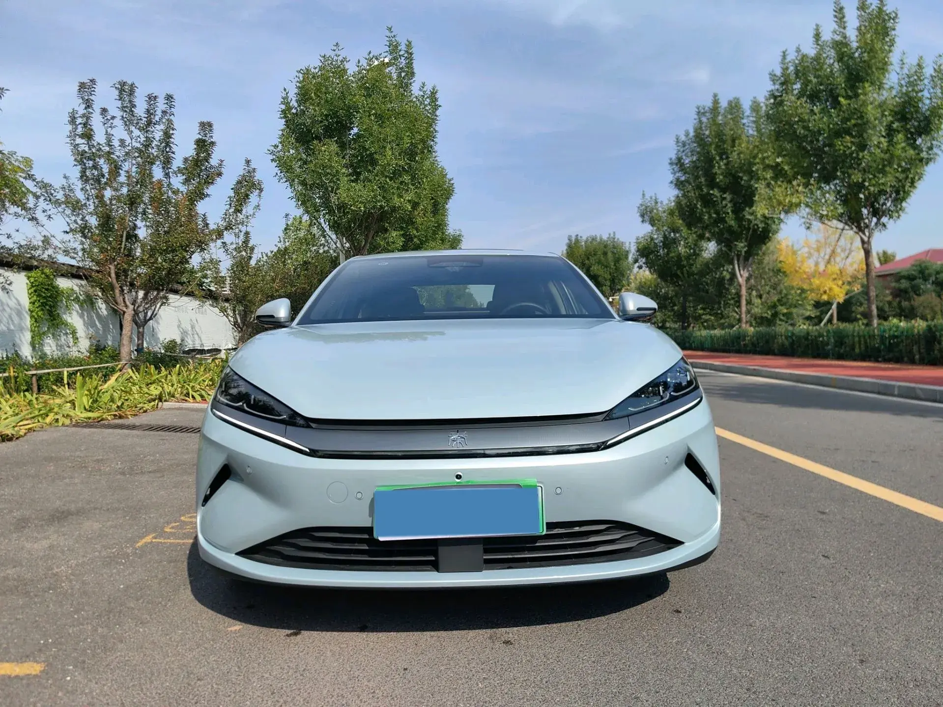 2025 BYD QINL thumbnail 2