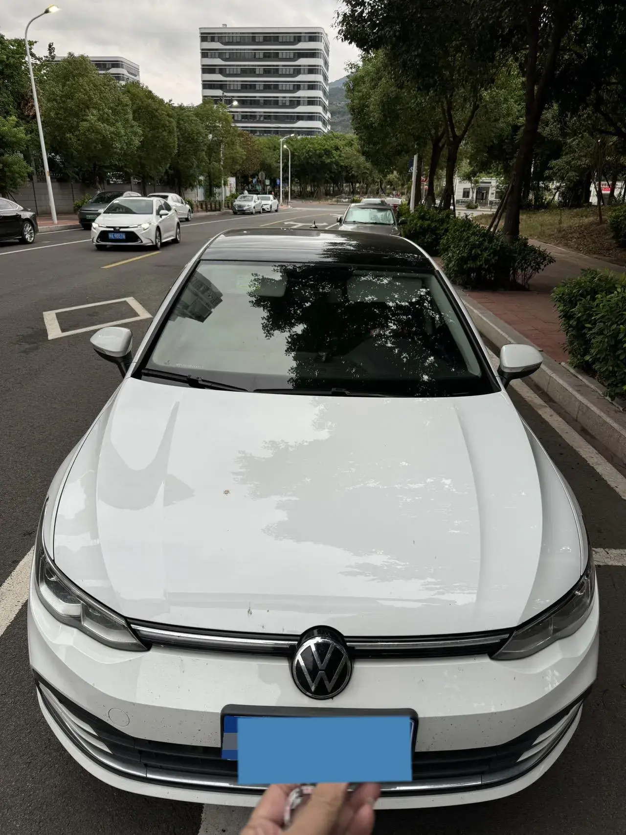 2021 VOLKSWAGEN GOLF thumbnail 2