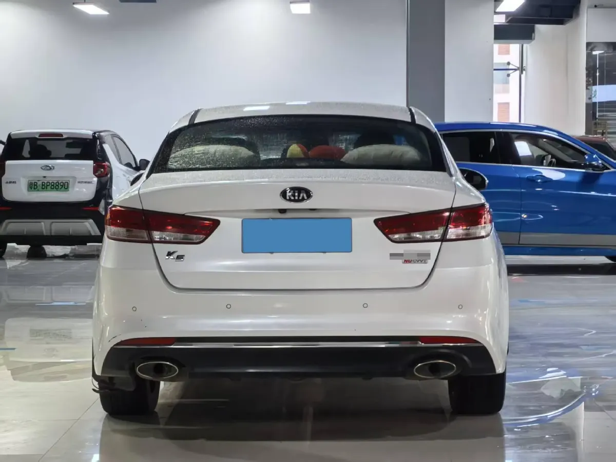 2017 Kia K5 2.0L 161HP L4 6AT,autocango,china used car exporter,china ev exporter,chinese used car exporter,chinese used ev exporter