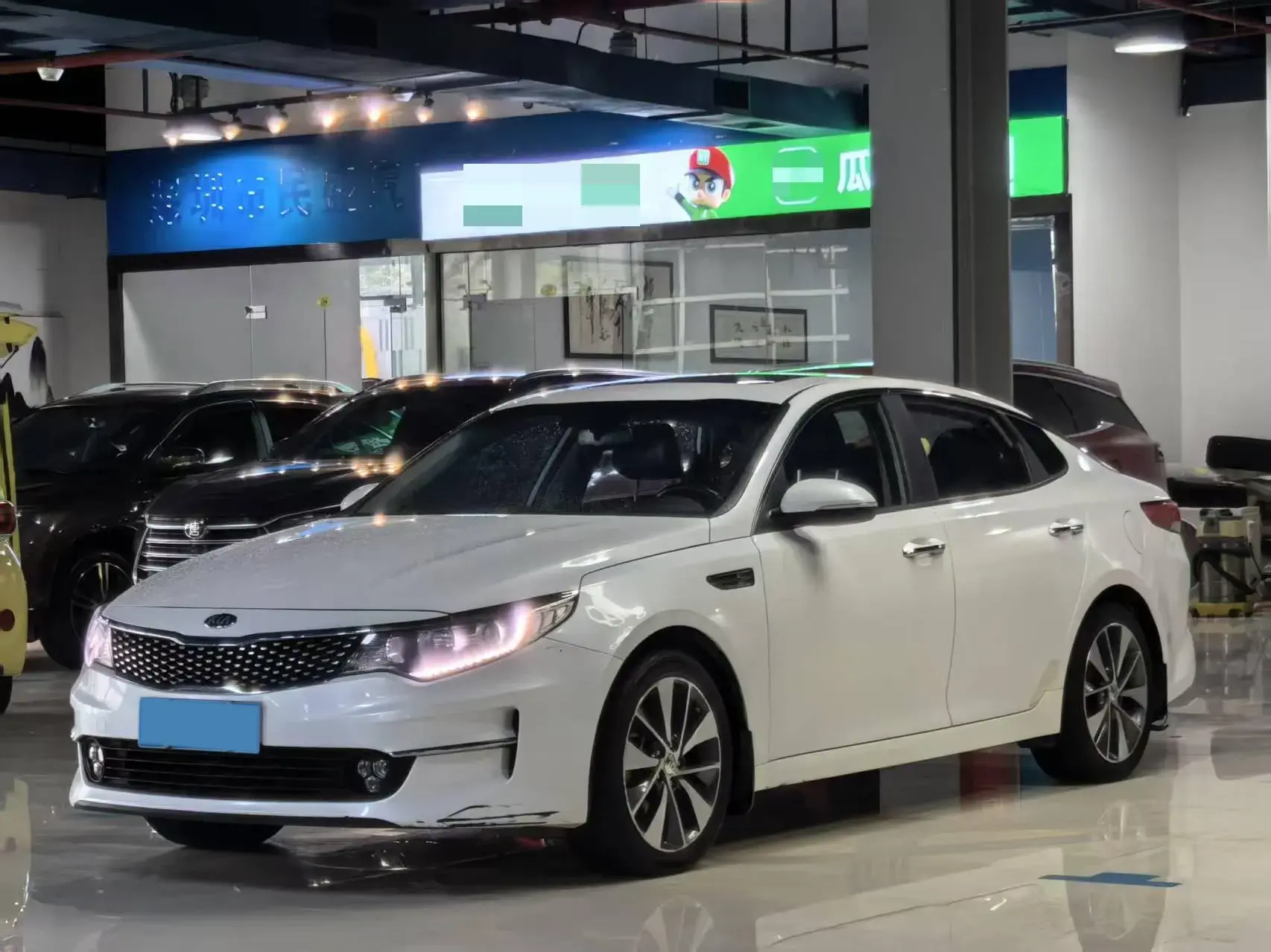 2017 KIA K5 view 1