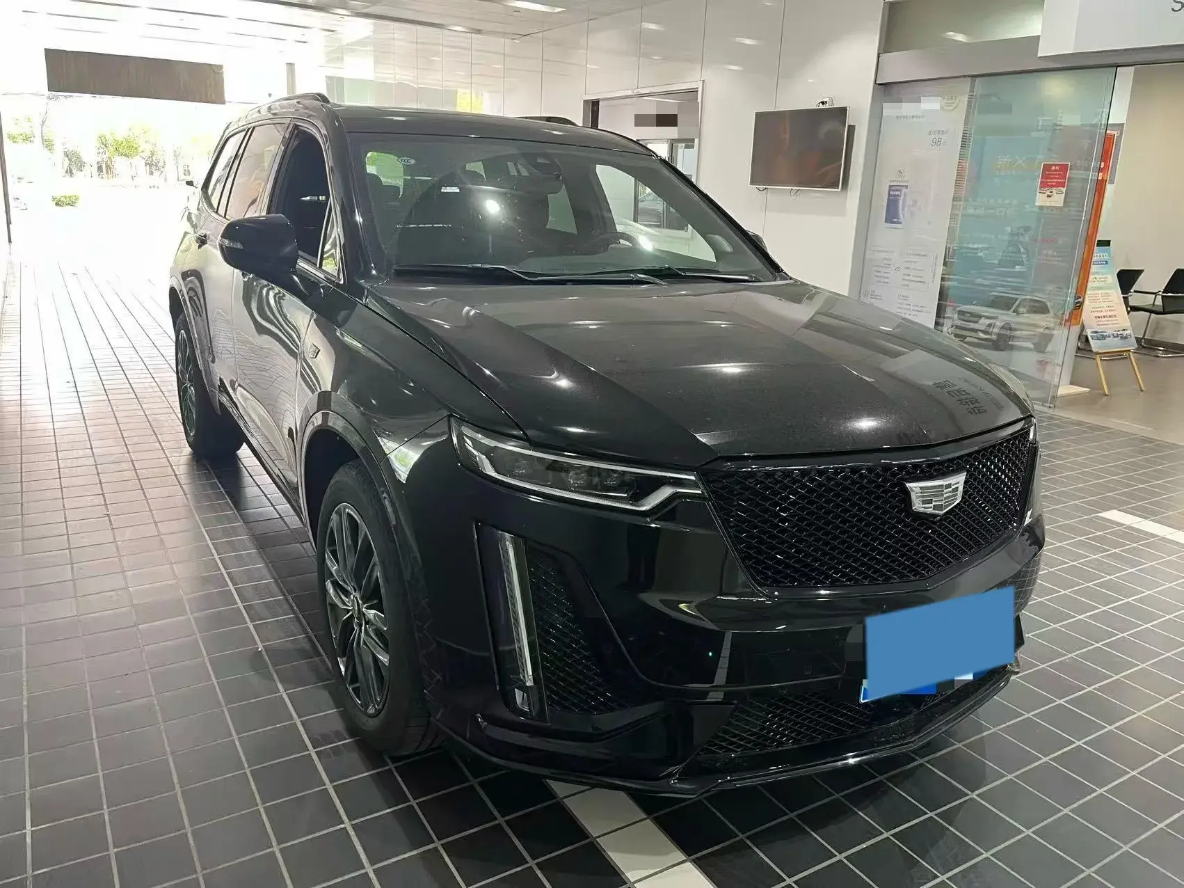 2025 CADILLAC XT6 thumbnail 2