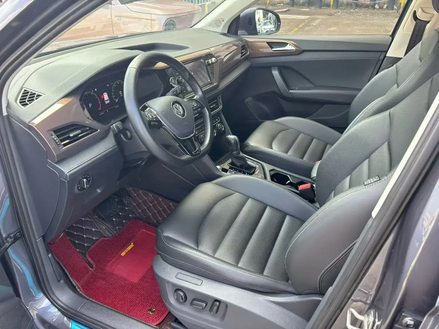 2019 VOLKSWAGEN THARU thumbnail 4