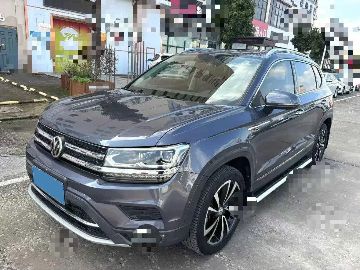 2019 VOLKSWAGEN THARU view 1