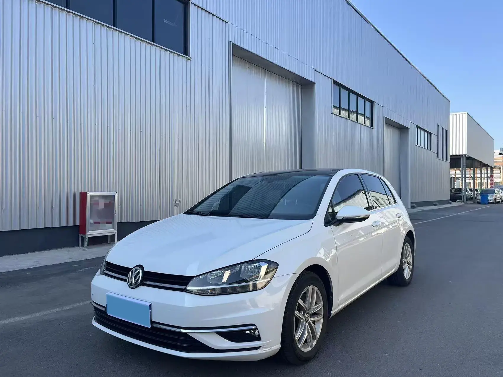 2019 VOLKSWAGEN GOLF view 1