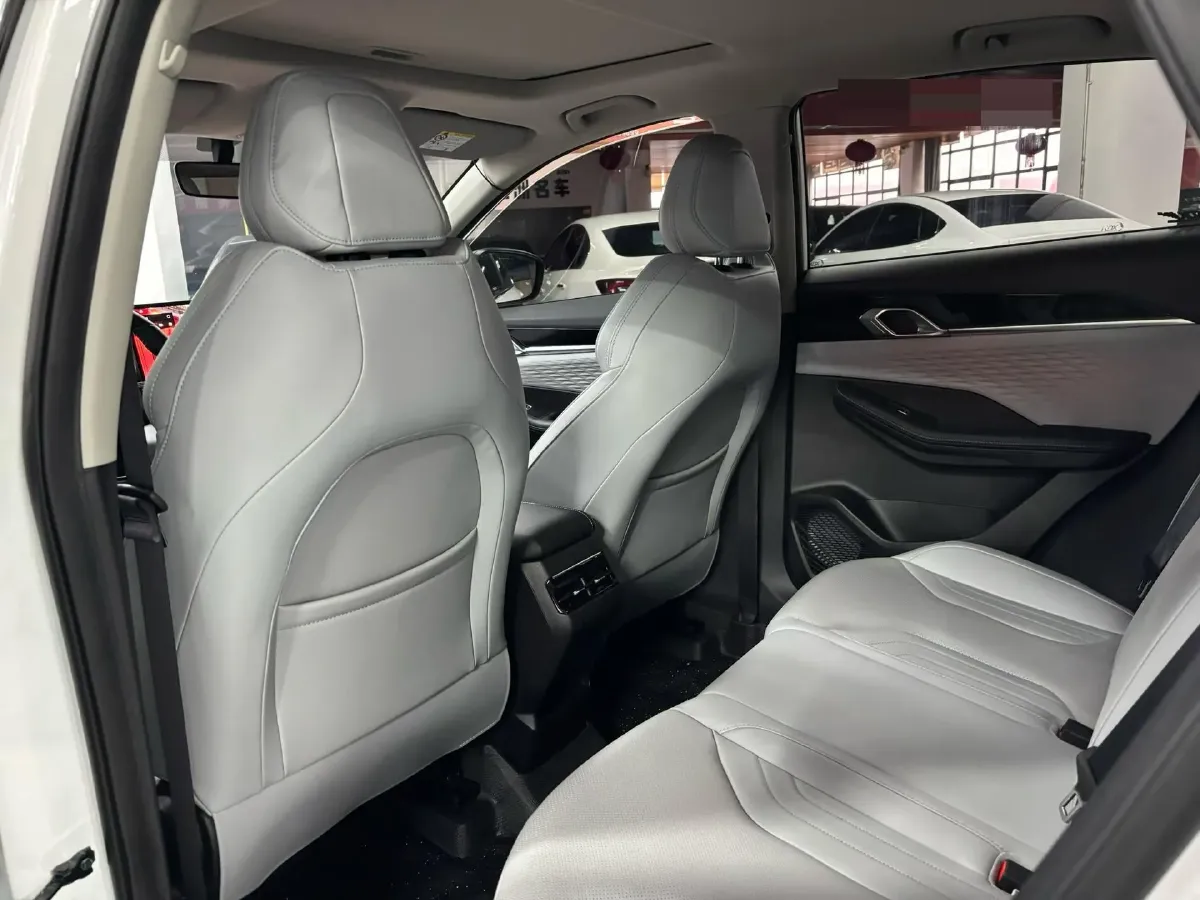 2025 Geely Coolray 1.5T 181HP L4 7DCT,autocango,china used car exporter,china ev exporter,chinese used car exporter,chinese used ev exporter