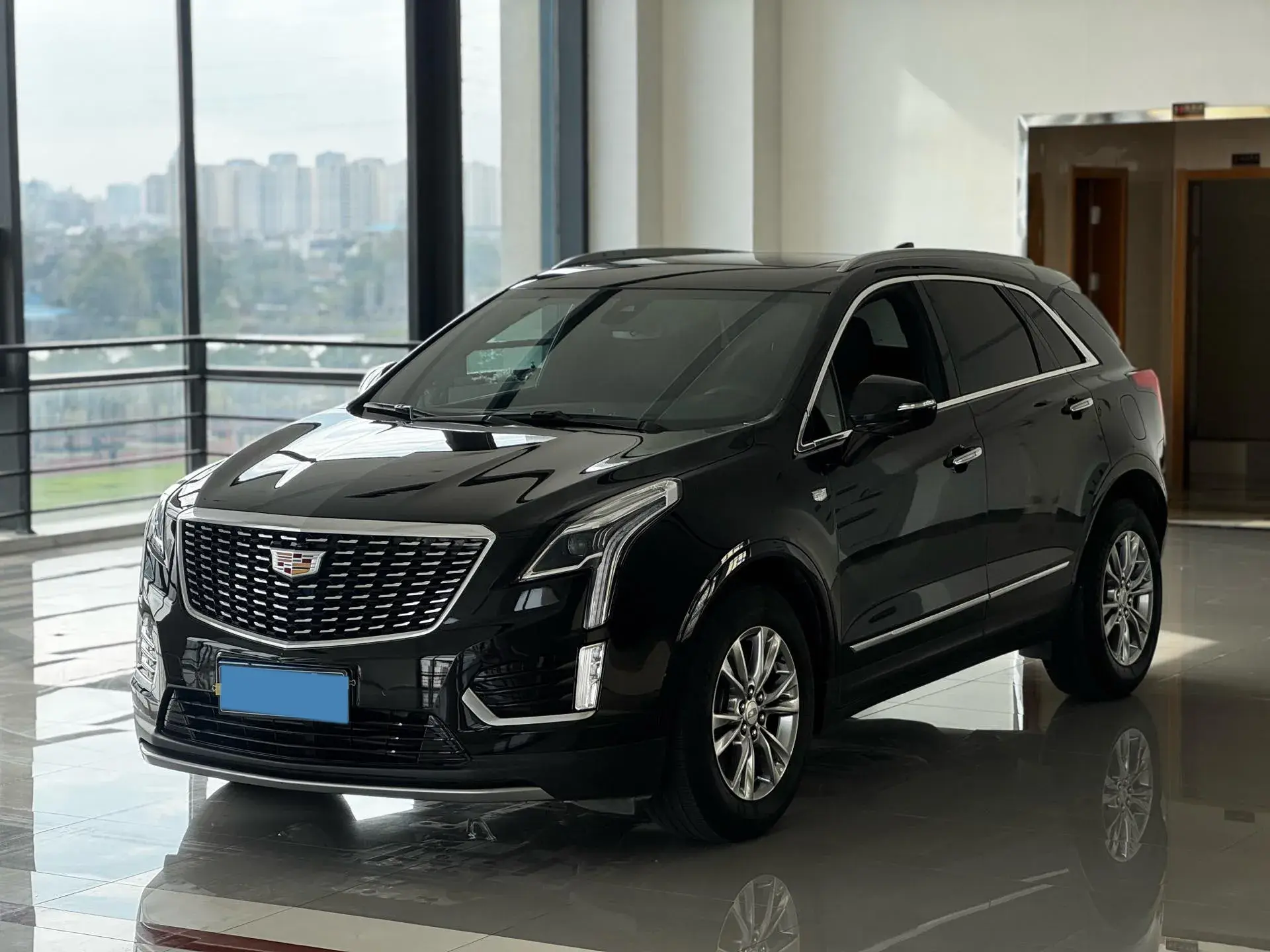 2021 CADILLAC XT5 view 1