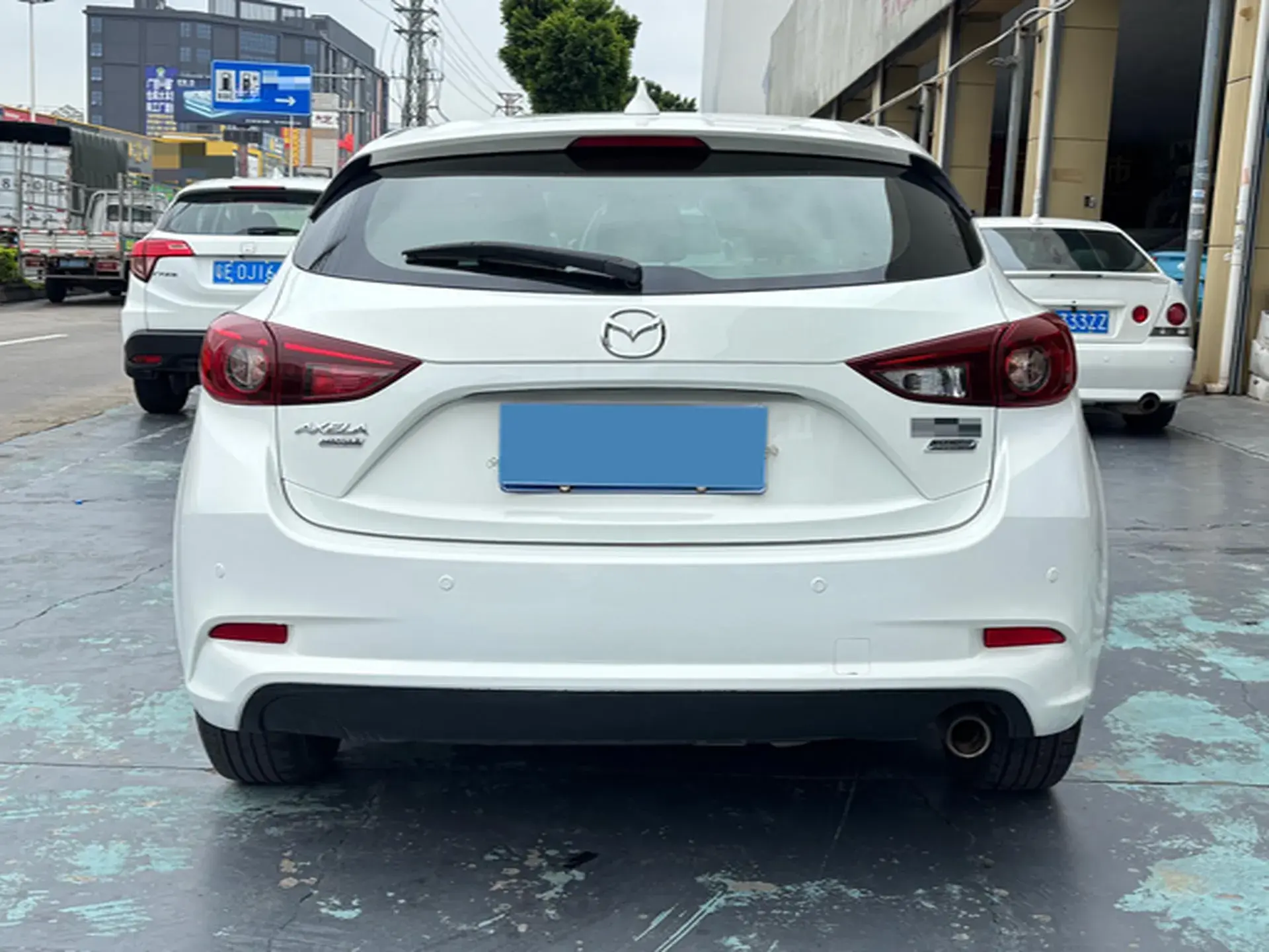 2017 MAZDA 3 thumbnail 4