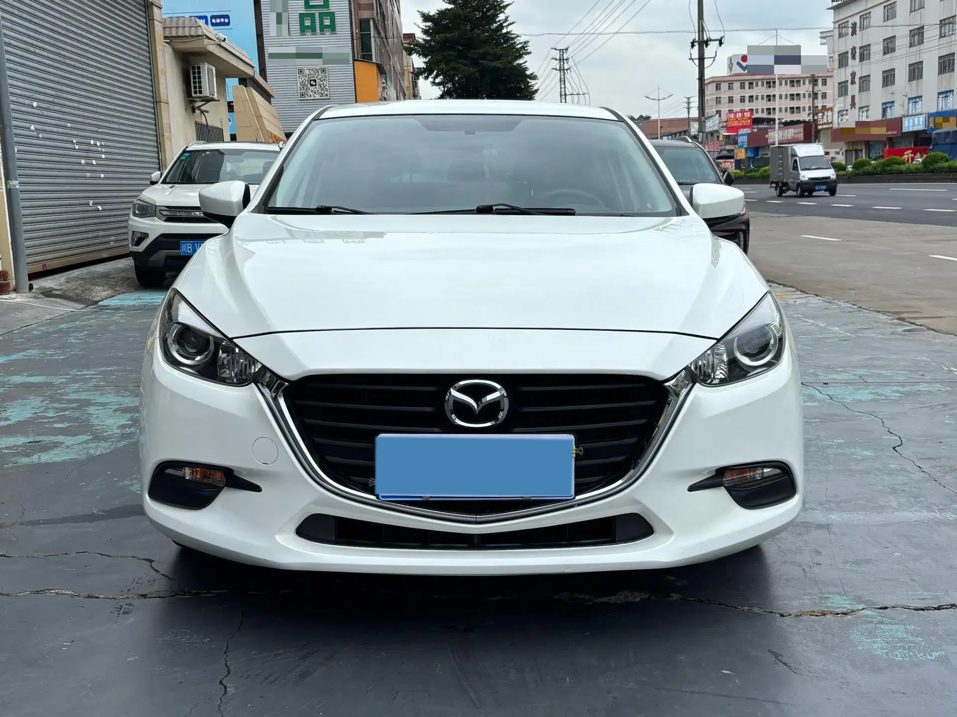 2017 MAZDA 3 thumbnail 2