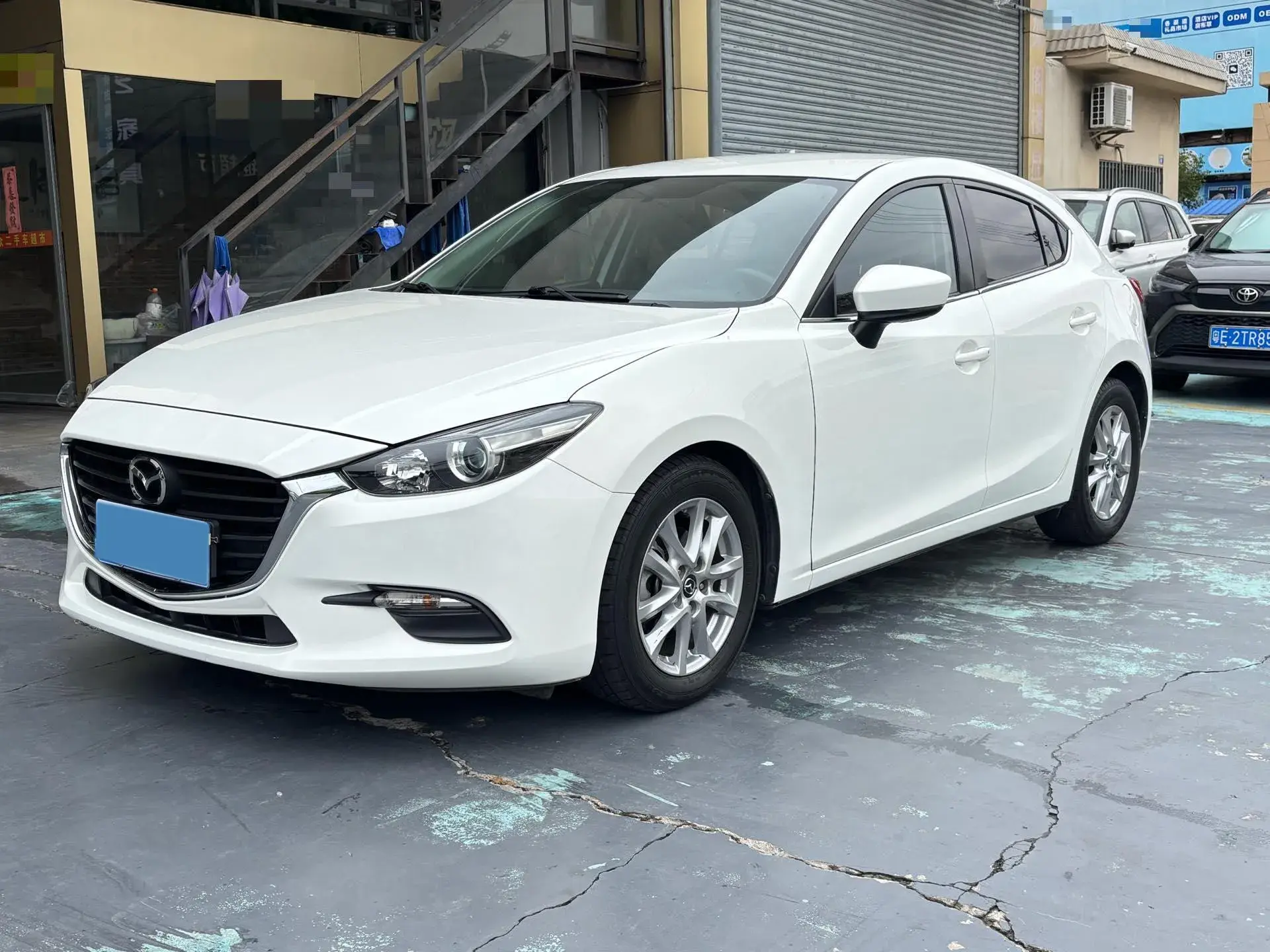2017 MAZDA 3 view 1