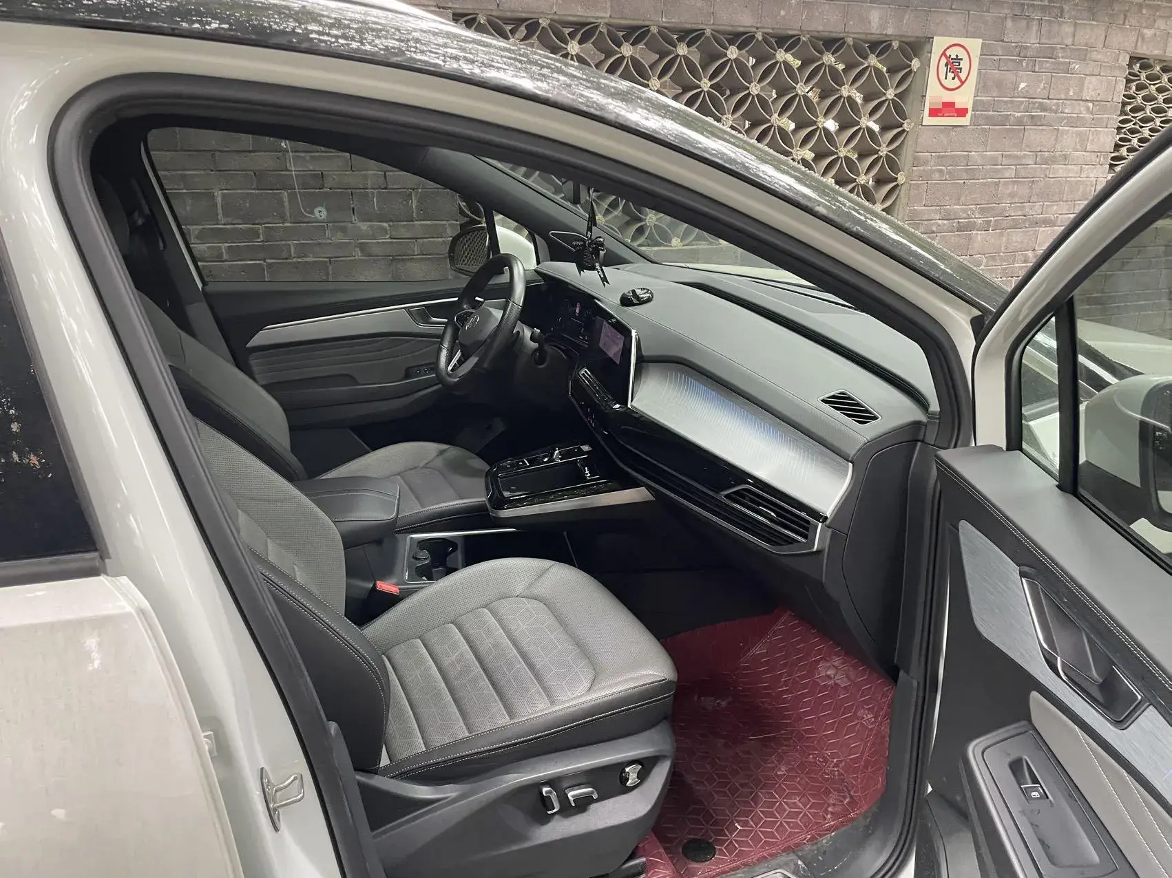 2022 VOLKSWAGEN TALAGON thumbnail 3