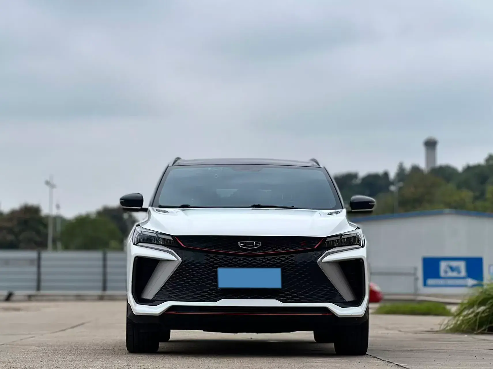 2023 GEELY COOLRAY thumbnail 2