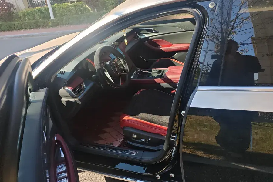 2024 HONGQI H5 thumbnail 4