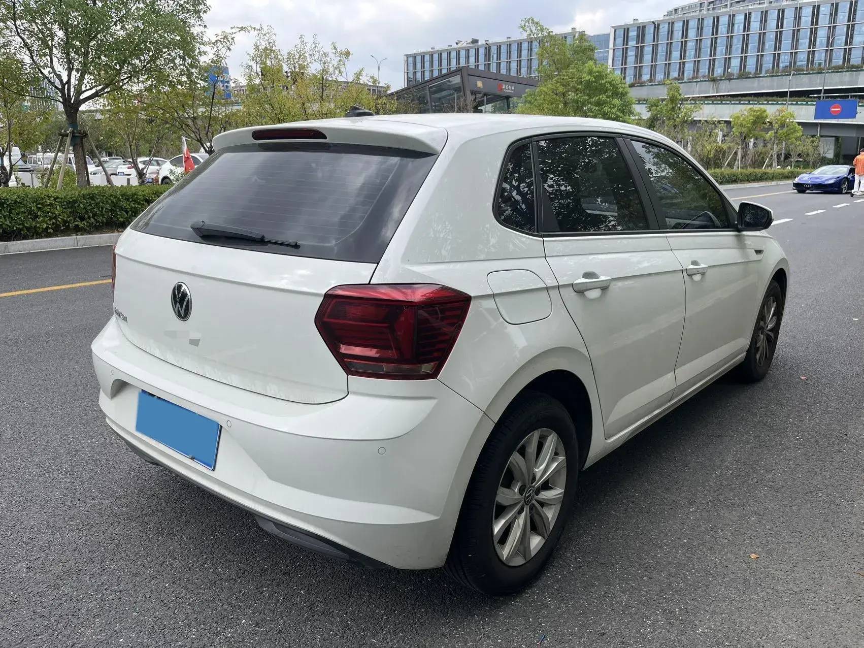 2023 VOLKSWAGEN POLO thumbnail 2