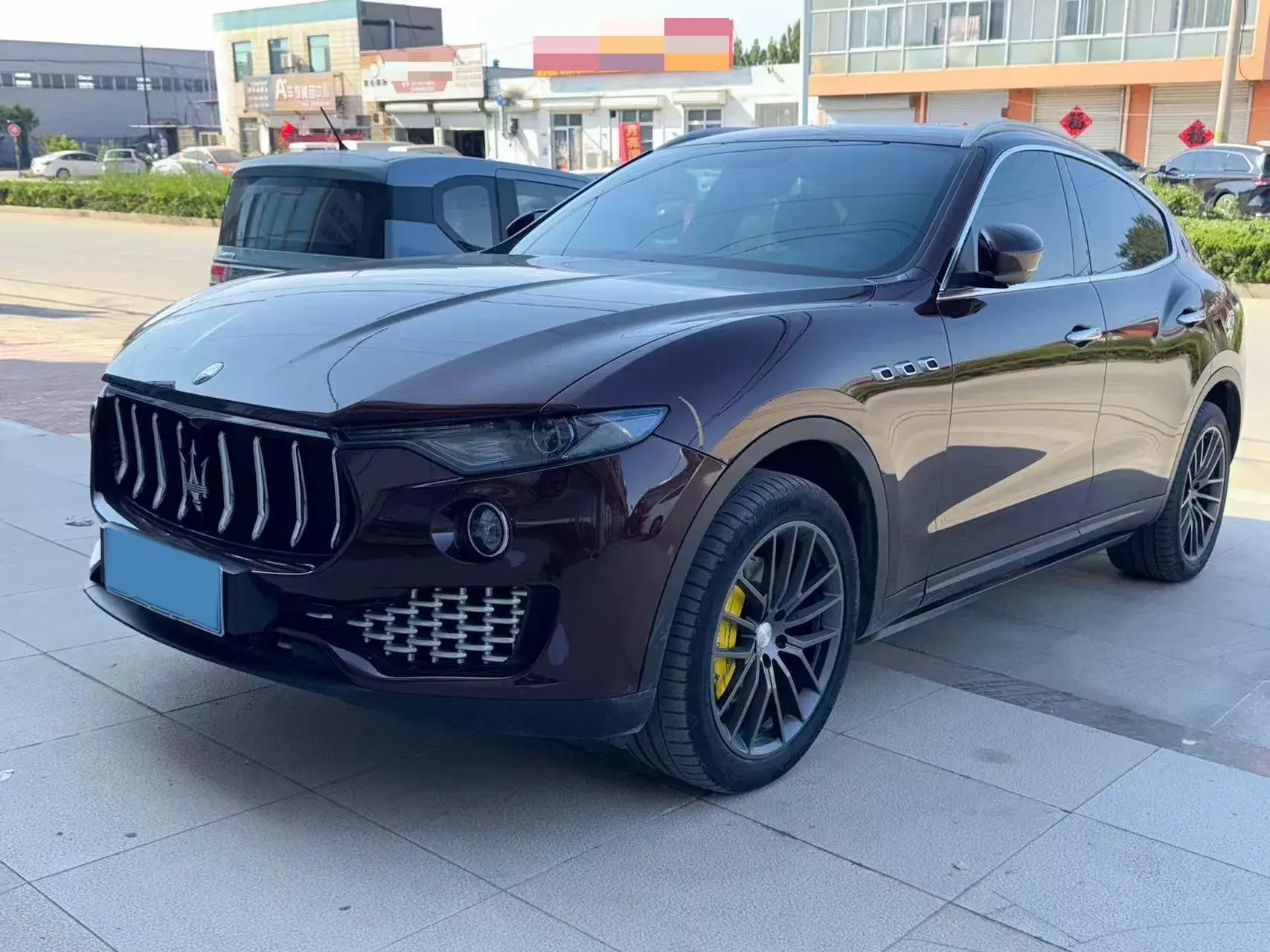 2018 MASERATI LEVANTE view 1
