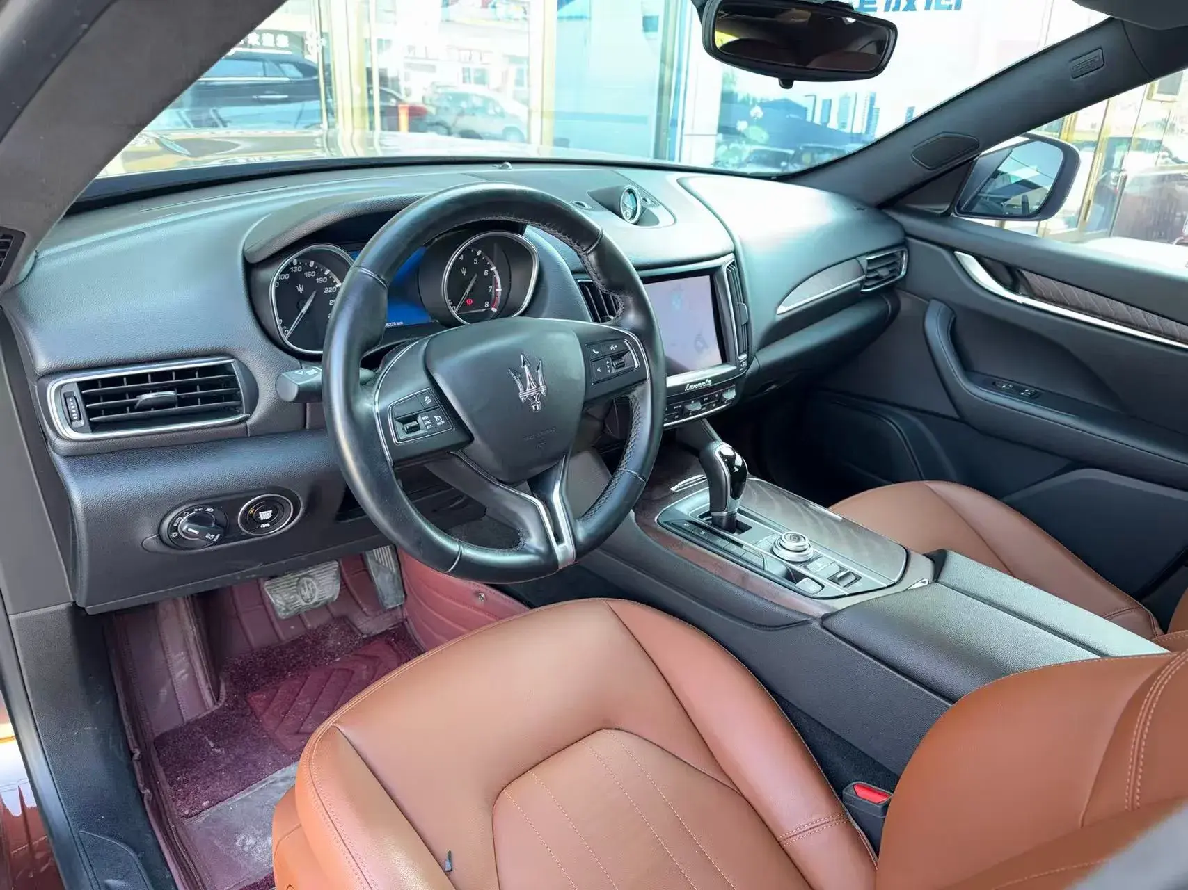 2018 MASERATI LEVANTE thumbnail 4