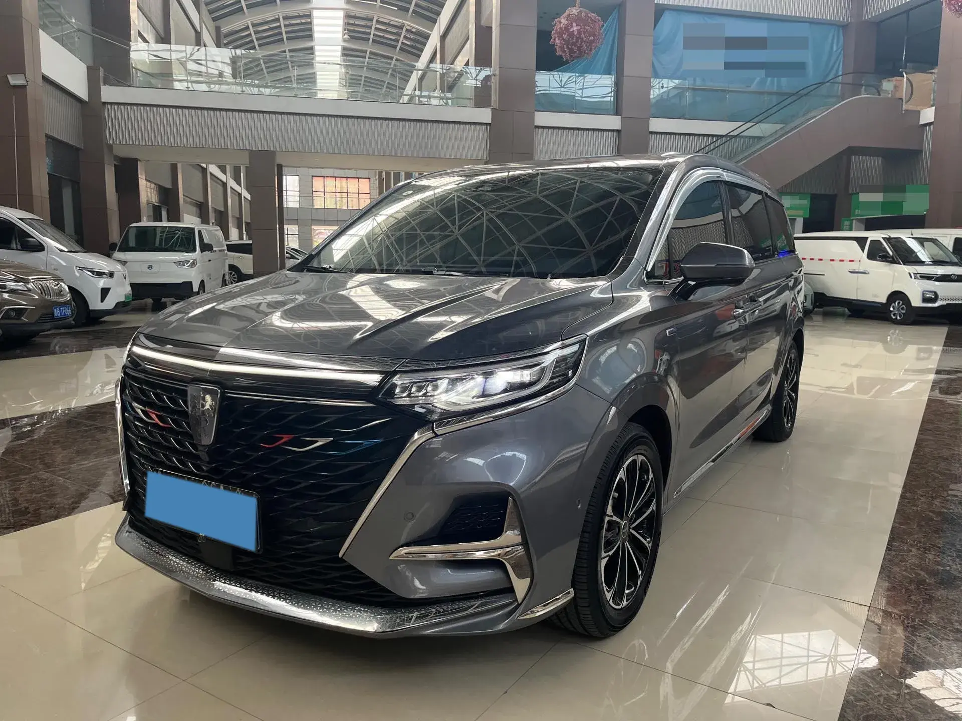 2021 ROEWE IMAX8 view 1