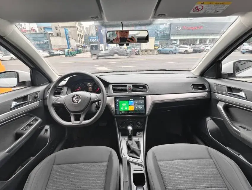 2017 VOLKSWAGEN LAVIDA thumbnail 4