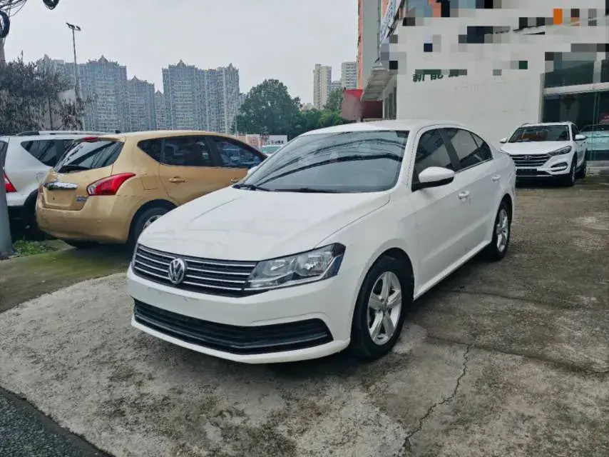 2017 VOLKSWAGEN LAVIDA view 1
