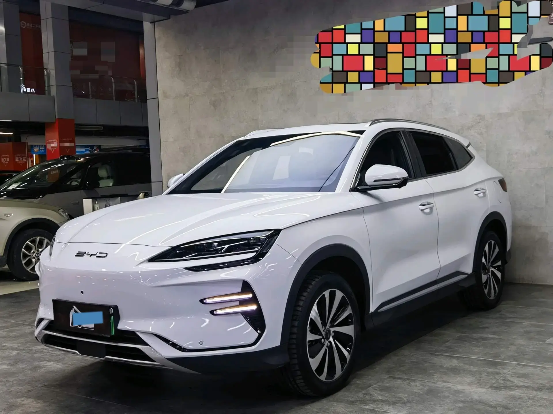 2023 BYD SONG view 1