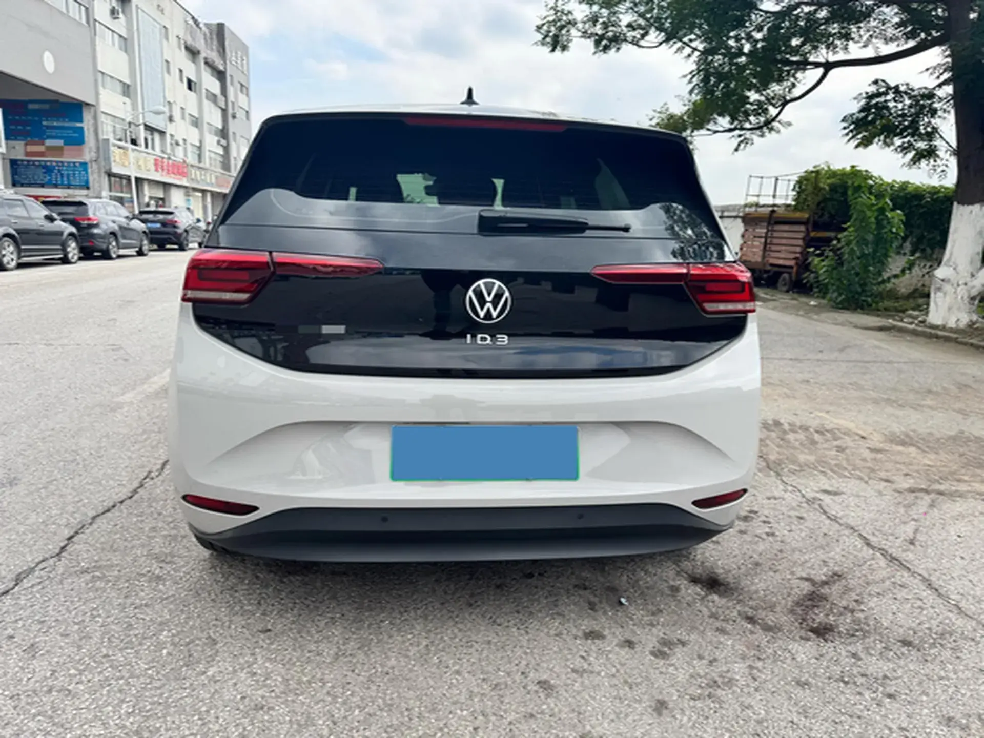 2023 VOLKSWAGEN ID.3 thumbnail 4