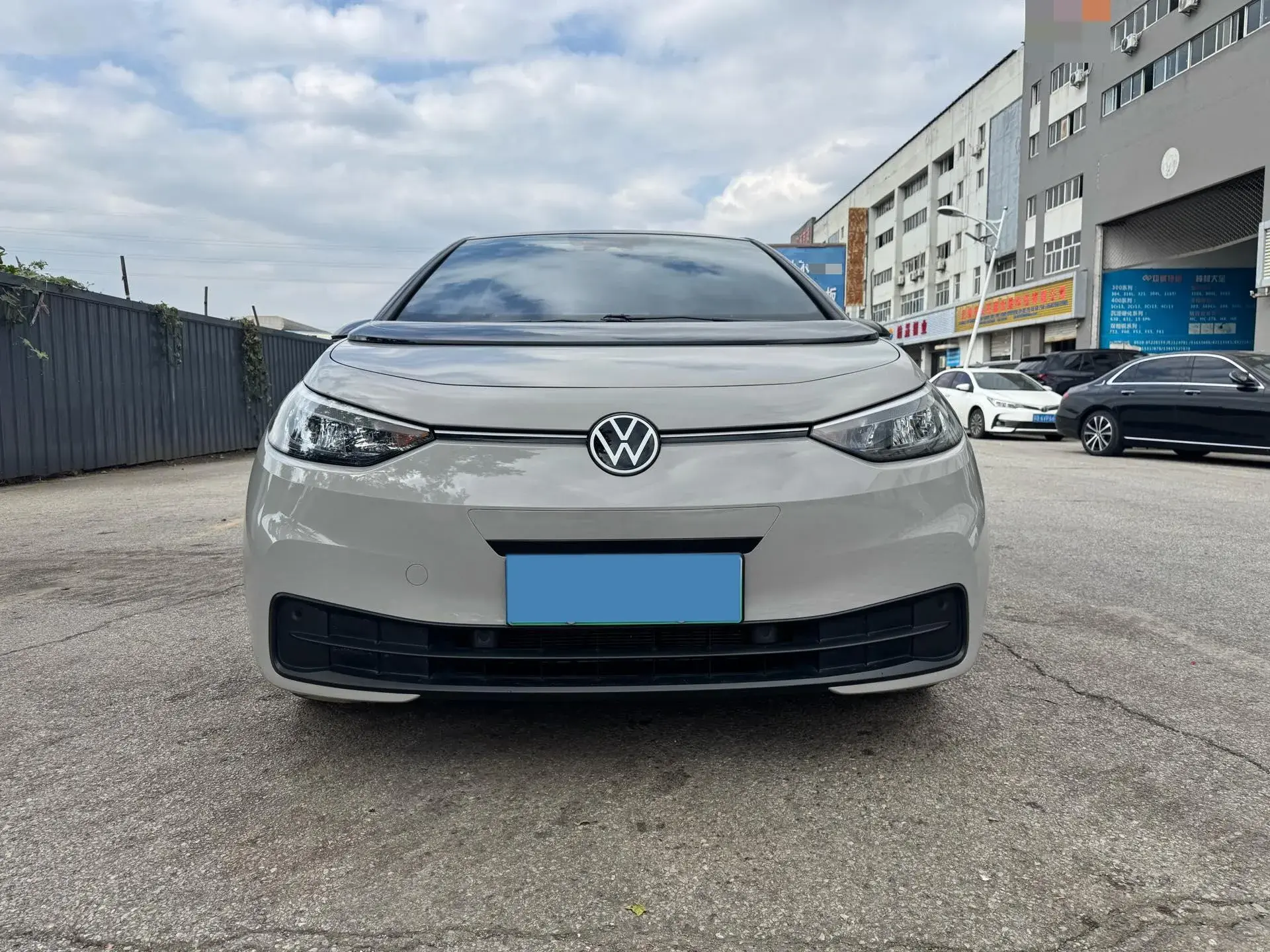 2023 VOLKSWAGEN ID.3 thumbnail 2