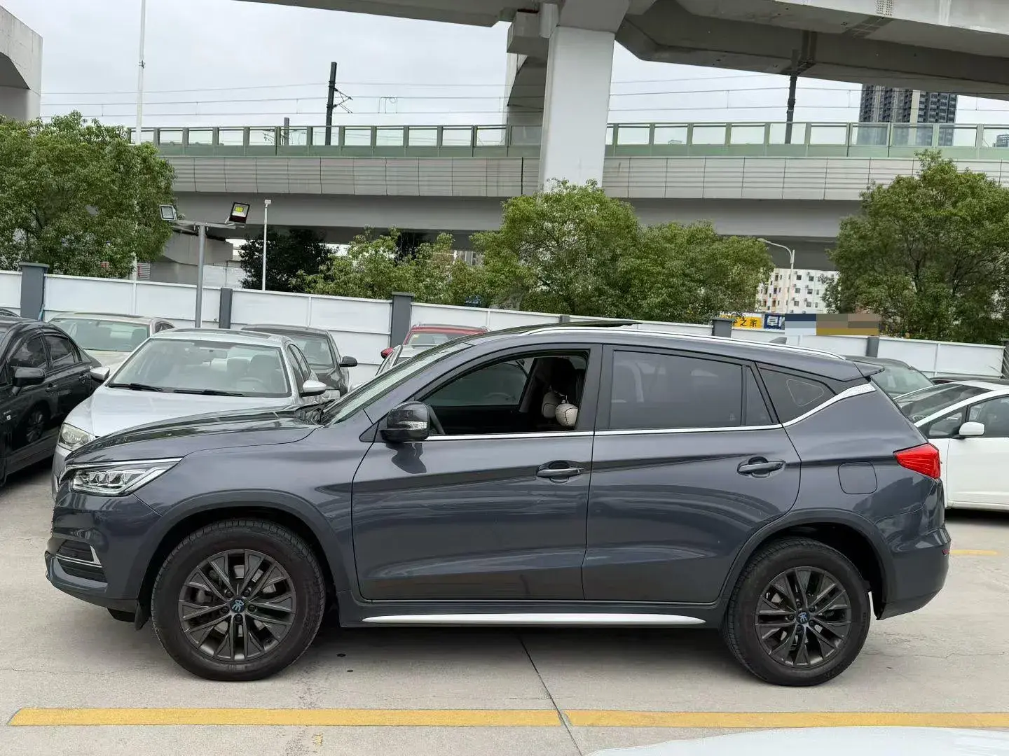 2019 BYD SONG thumbnail 3