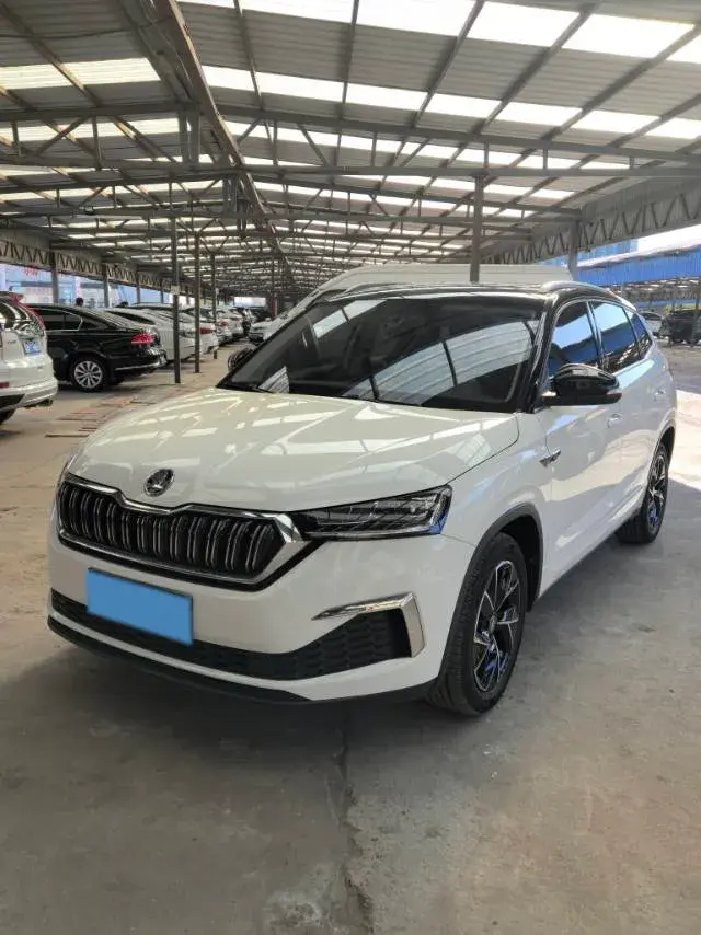 2023 SKODA KAMIQ view 1
