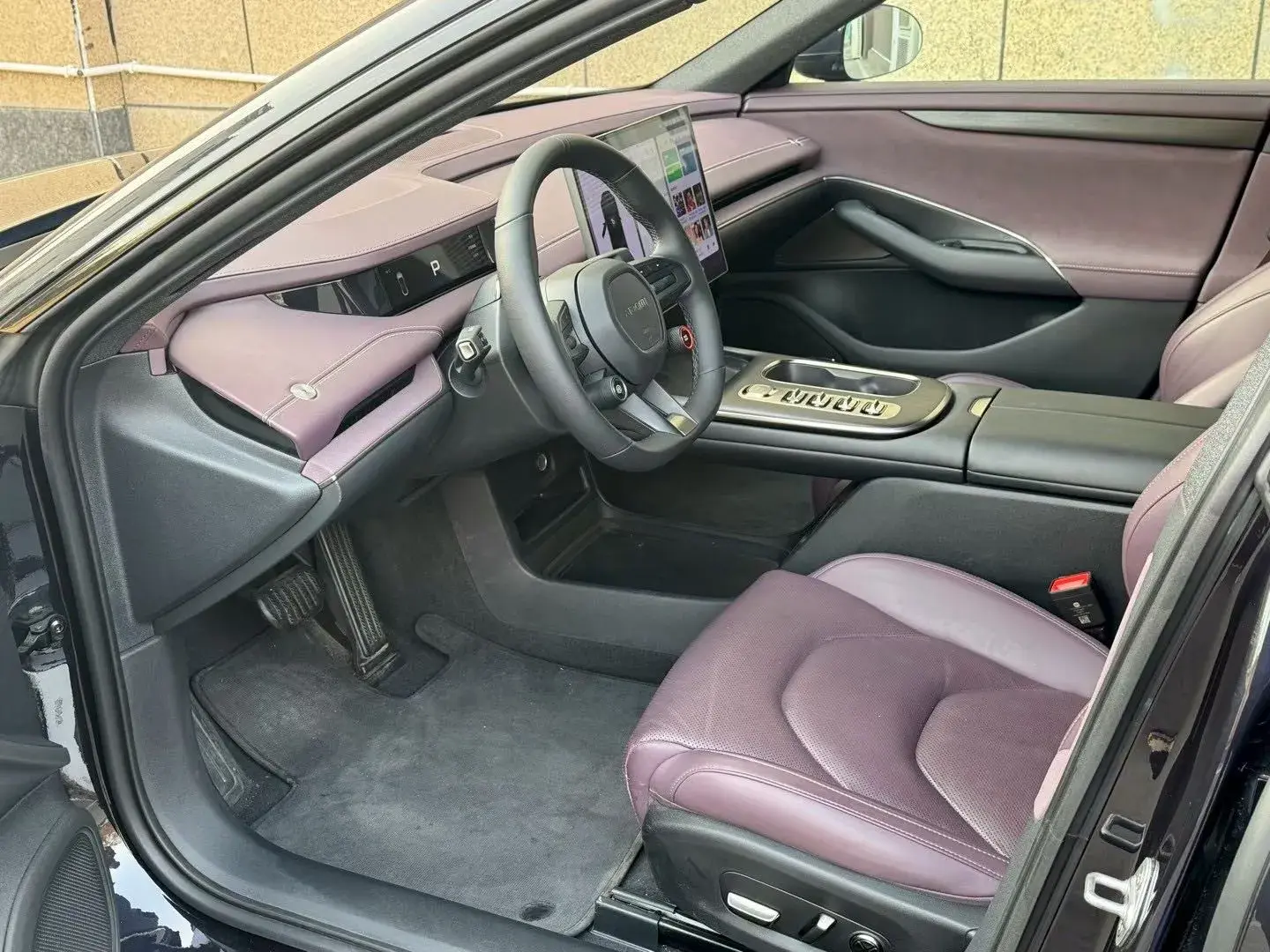 2024 MI SU7 thumbnail 3