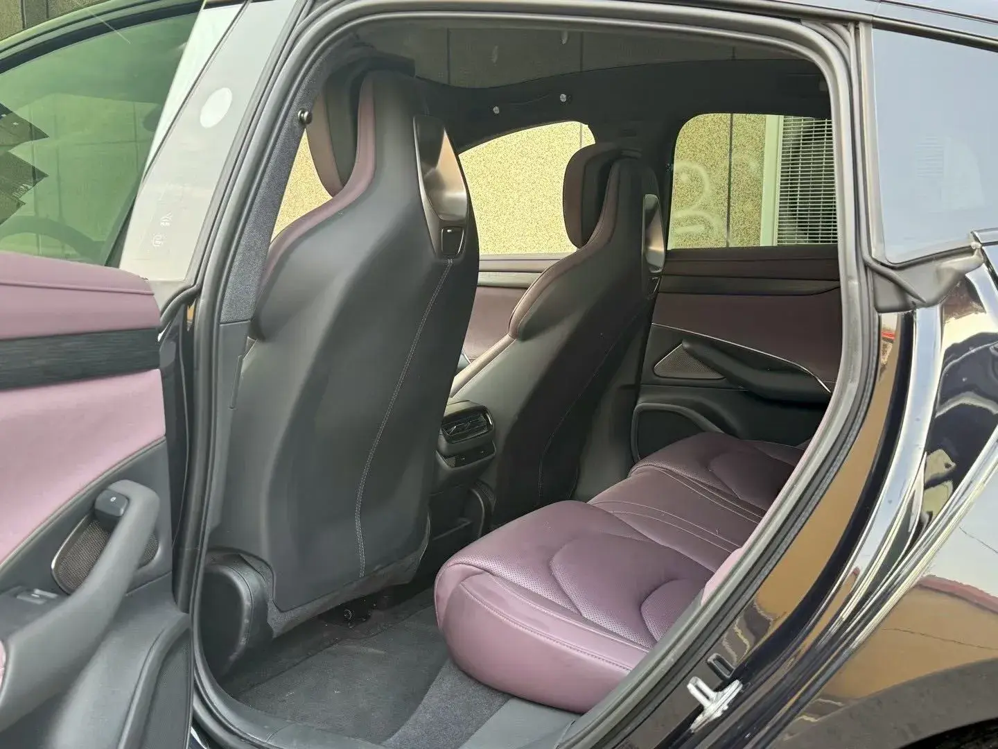 2024 MI SU7 thumbnail 4