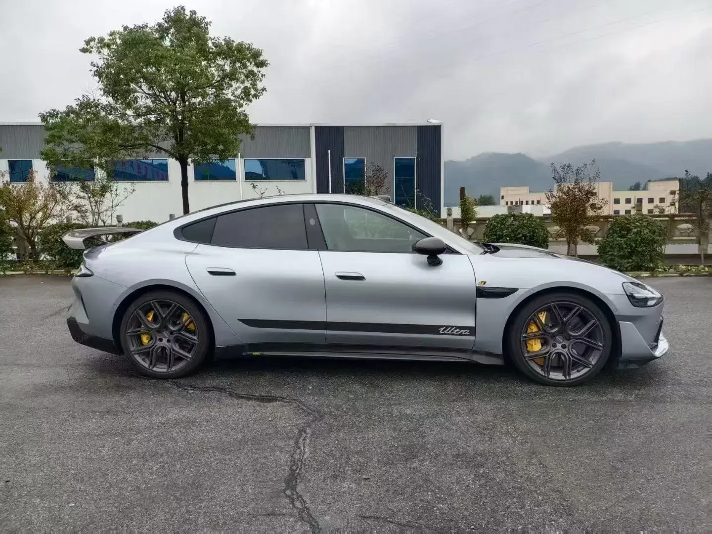 2025 MI SU7 thumbnail 4