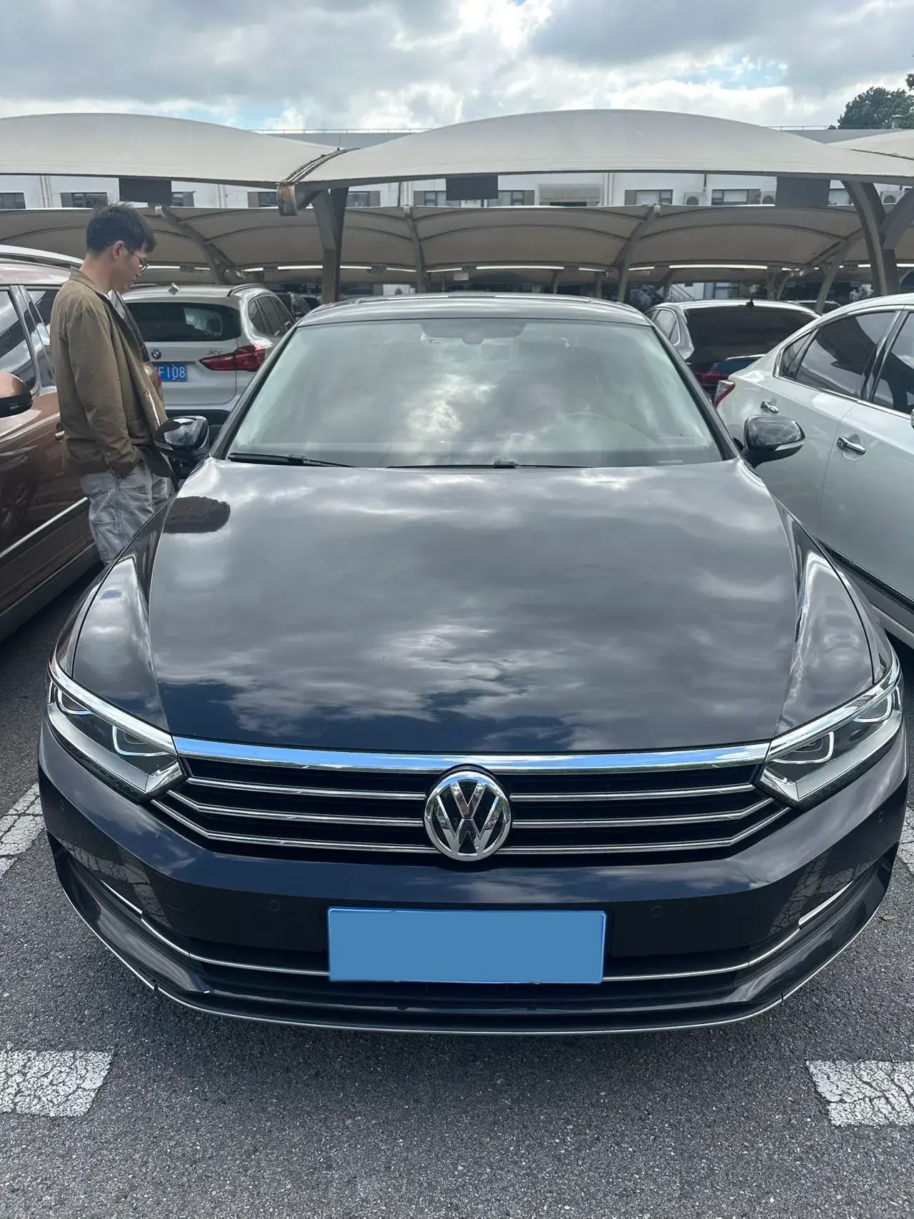 2017 VOLKSWAGEN MAGOTAN thumbnail 2