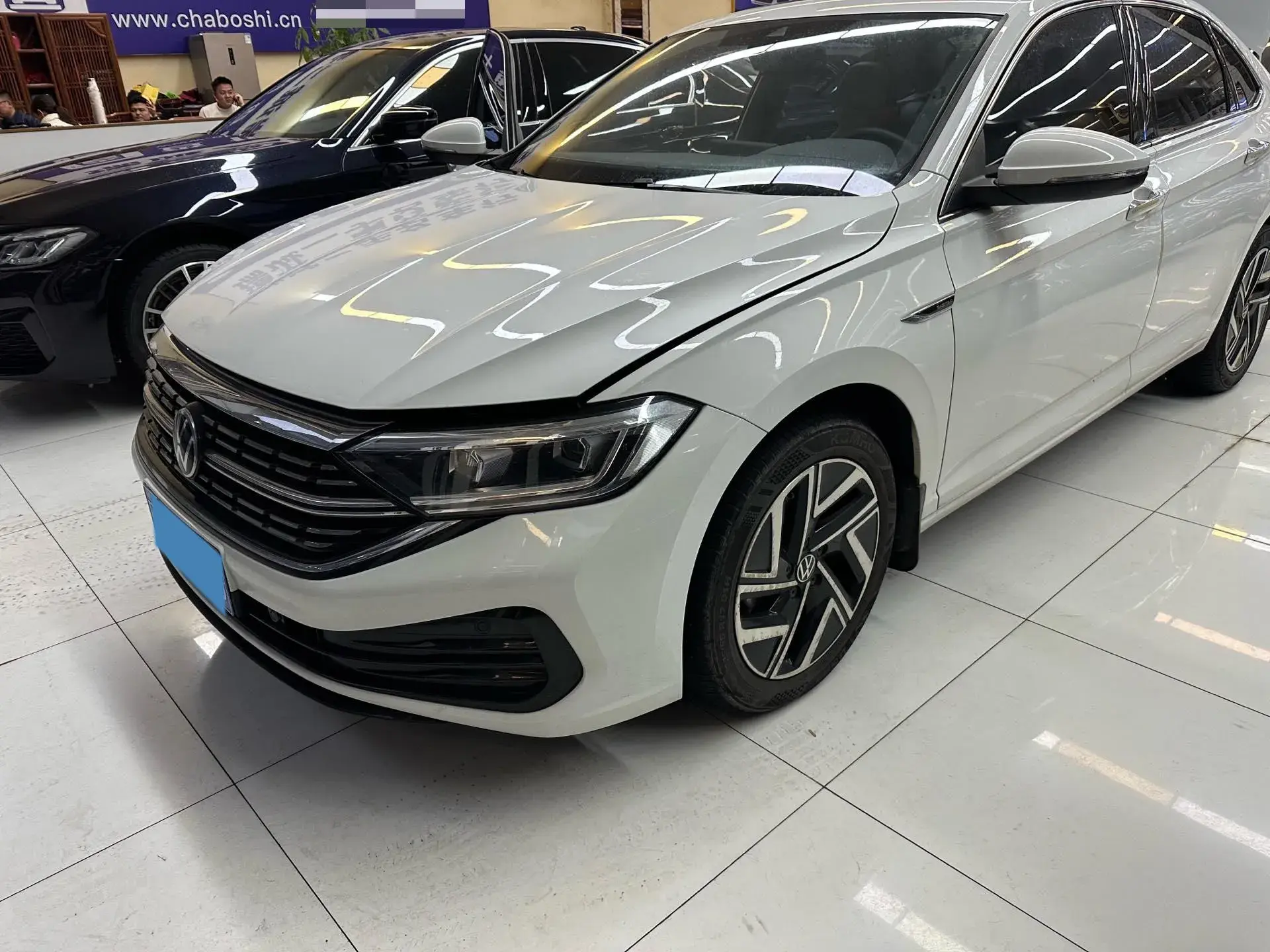 2023 VOLKSWAGEN SAGITAR view 1