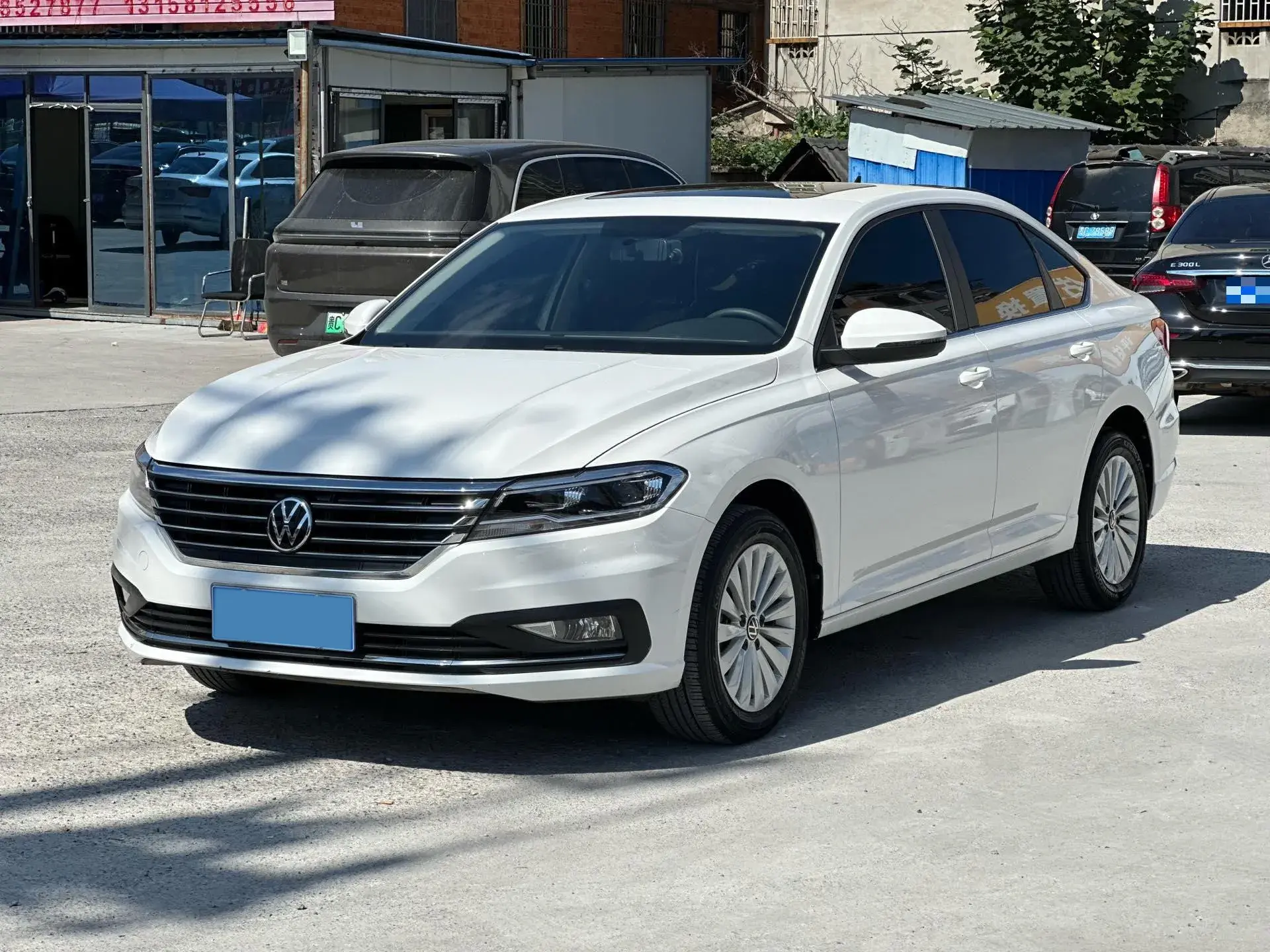 2021 VOLKSWAGEN LAVIDA view 1