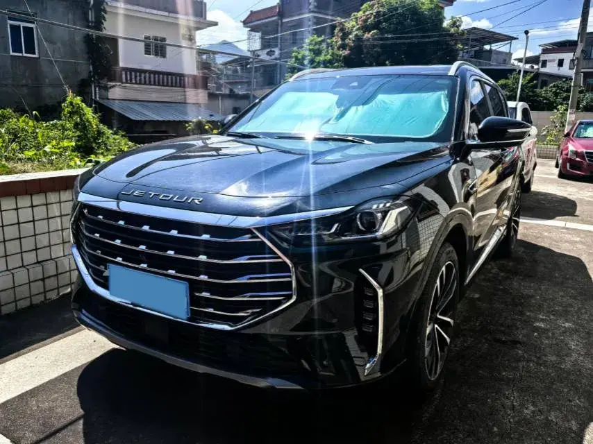 2021 JETOUR X70 view 1