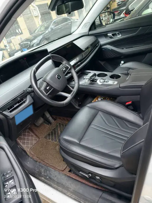 2023 CHANGAN UNI-K thumbnail 3