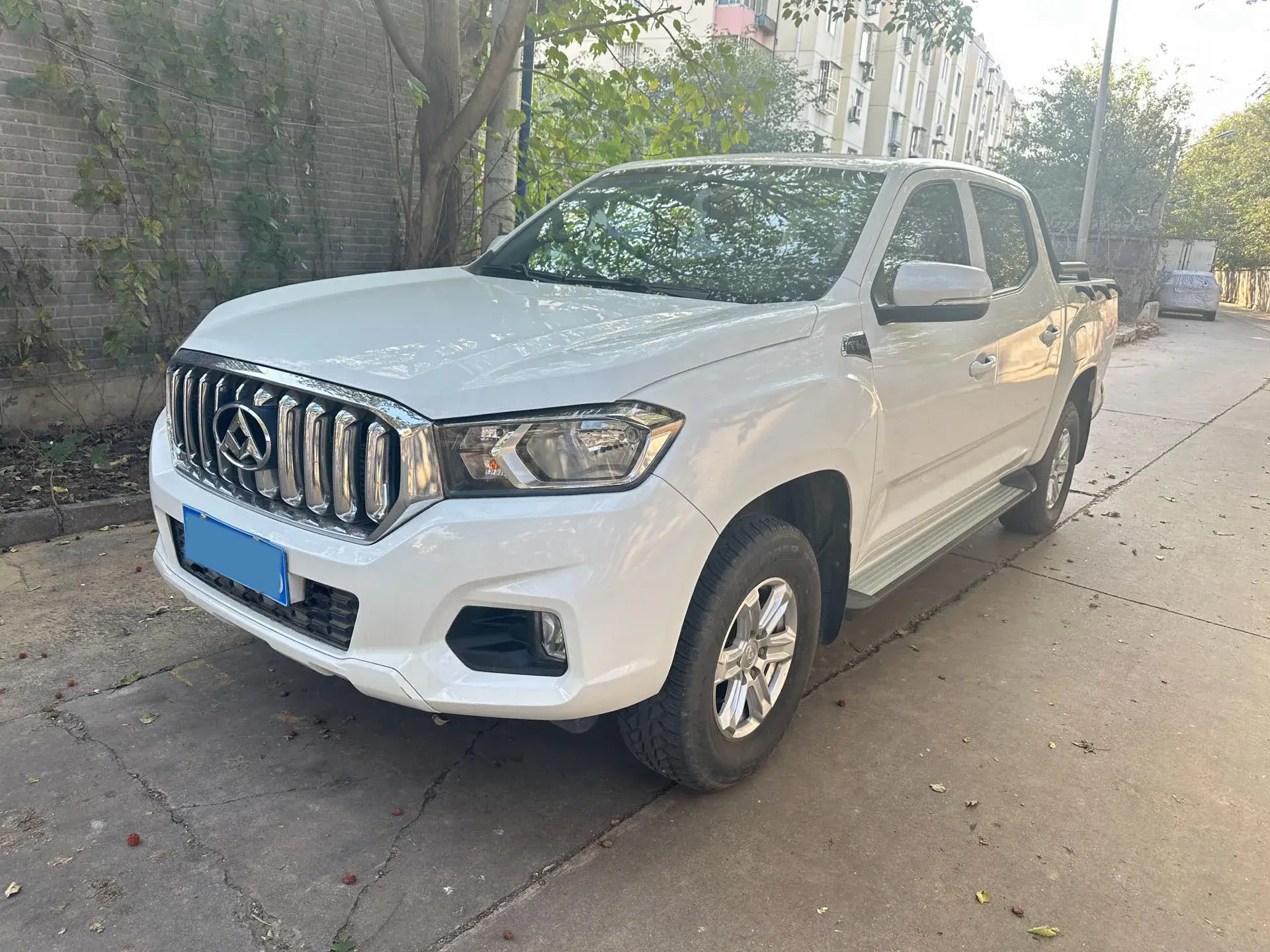 2017 MAXUS T60 view 1