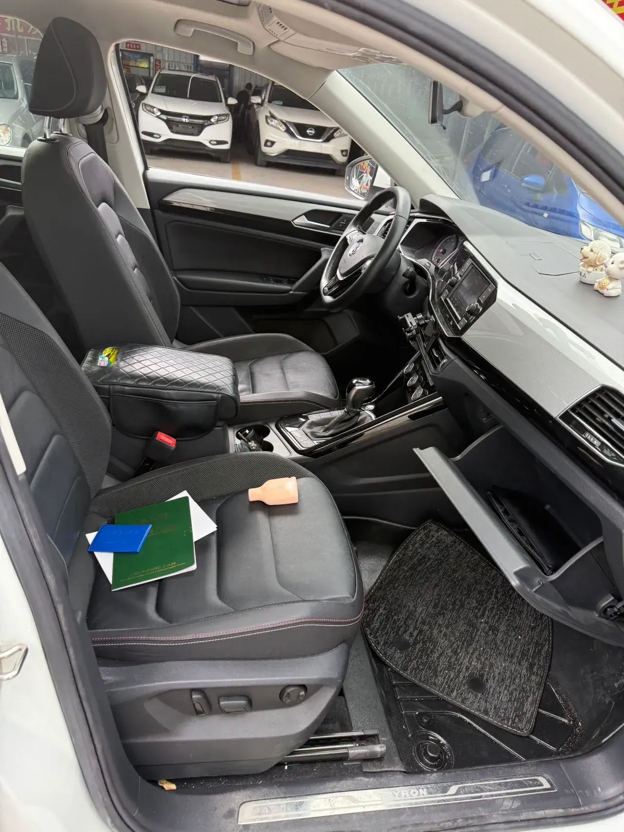 2019 VOLKSWAGEN TAYRON thumbnail 4