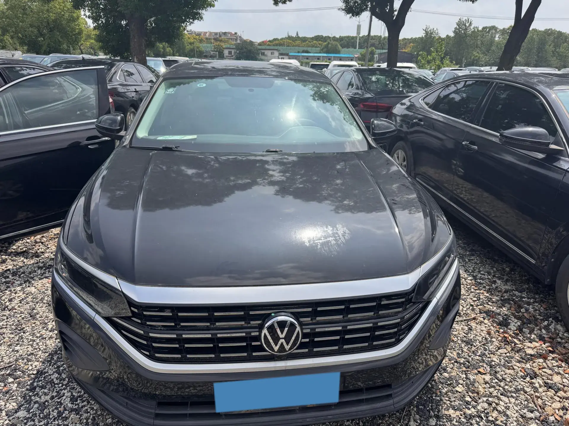 2022 VOLKSWAGEN PASSAT thumbnail 2