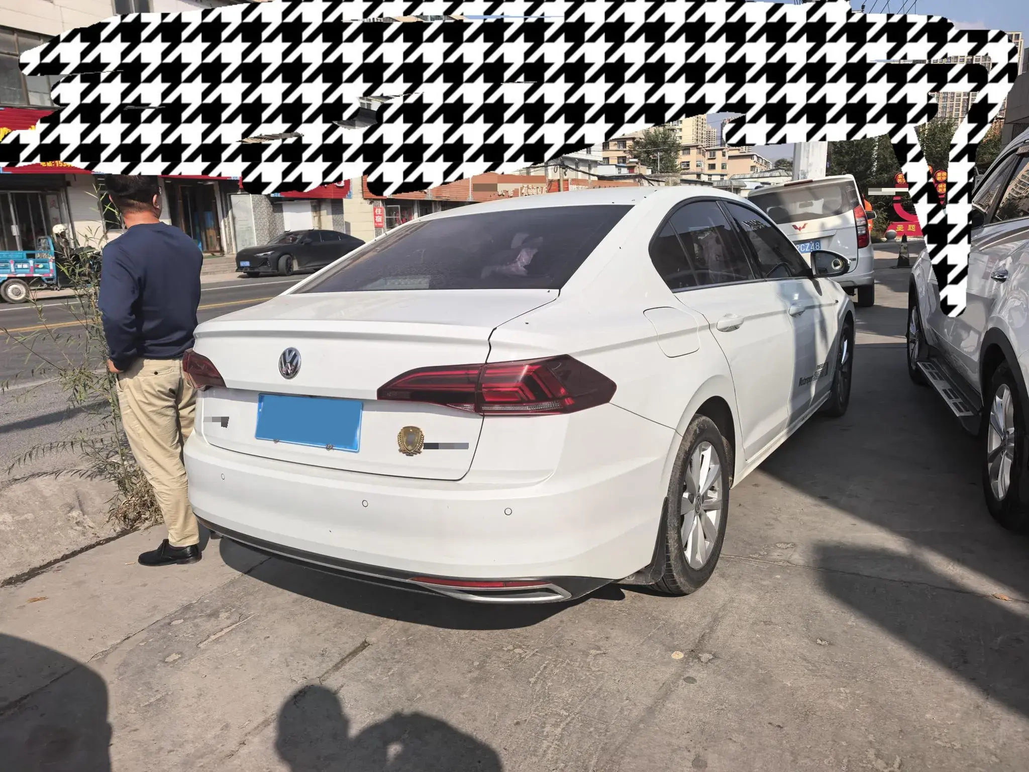 2019 VOLKSWAGEN BORA thumbnail 4