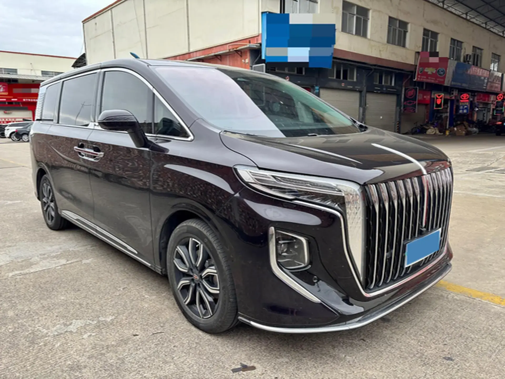 2023 HONGQI HQ9 thumbnail 3