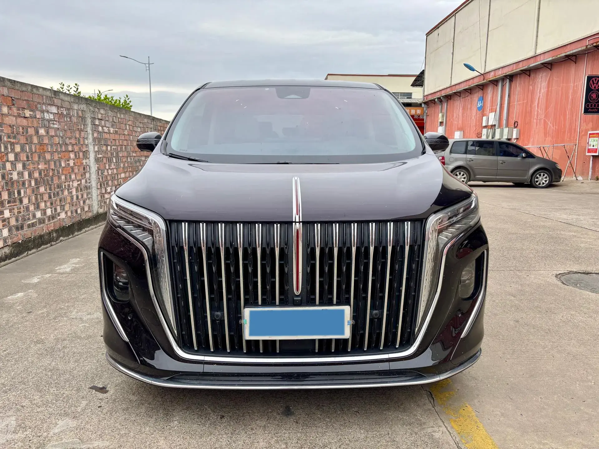 2023 HONGQI HQ9 thumbnail 2