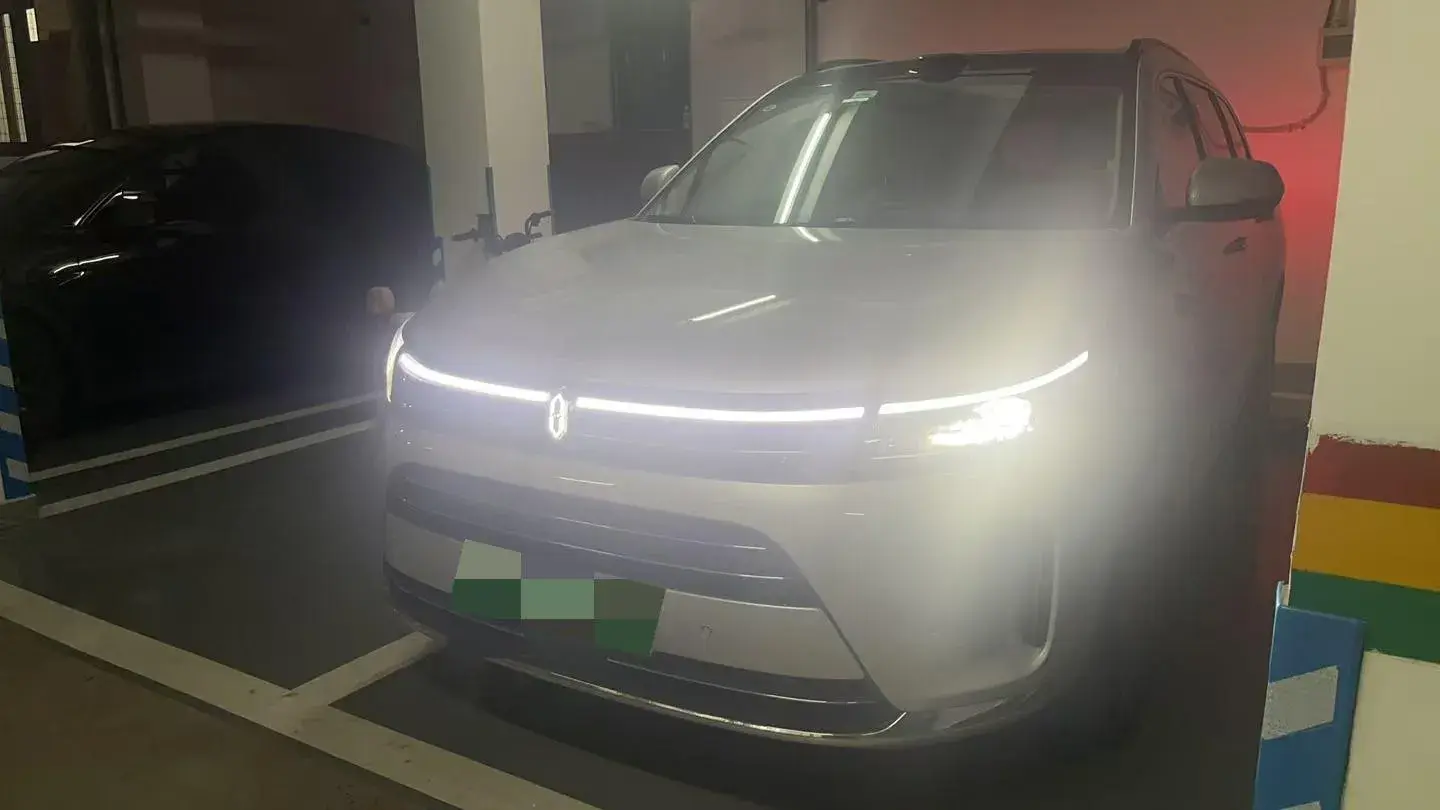 2024 AITO AITO view 1